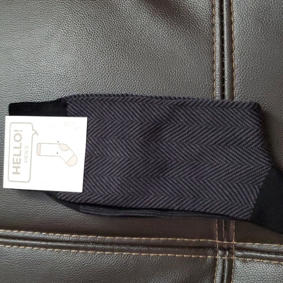 Three pairs of men's dress socks - Picture 3 of 6